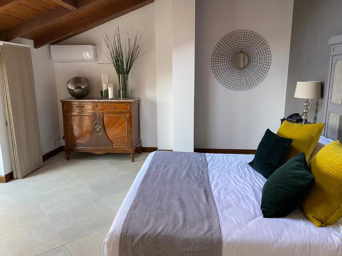 La Locanda Del Pontefice - Luxury Country House Marino Bagian luar foto