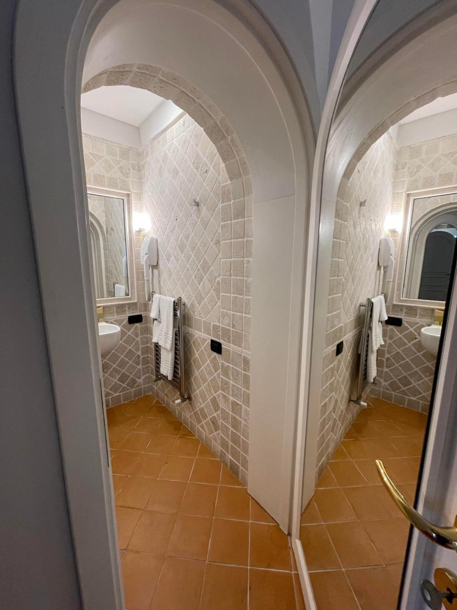 La Locanda Del Pontefice - Luxury Country House Marino Bagian luar foto