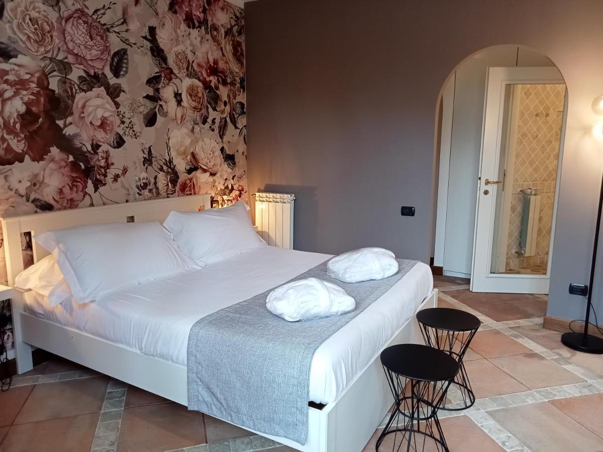 La Locanda Del Pontefice - Luxury Country House Marino Bagian luar foto
