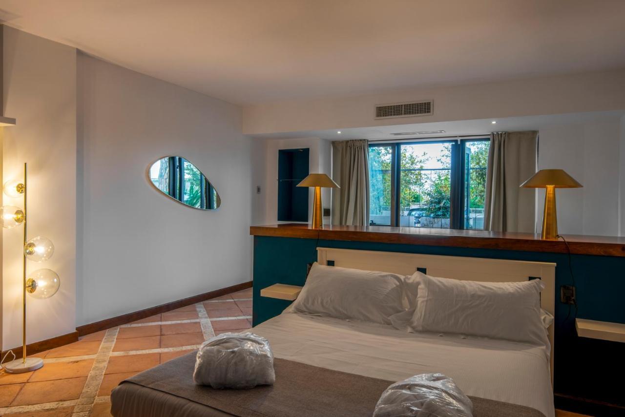 La Locanda Del Pontefice - Luxury Country House Marino Bagian luar foto