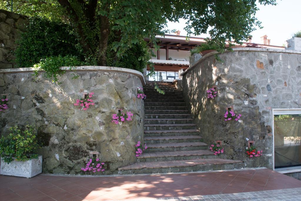 La Locanda Del Pontefice - Luxury Country House Hotel Marino Bagian luar foto