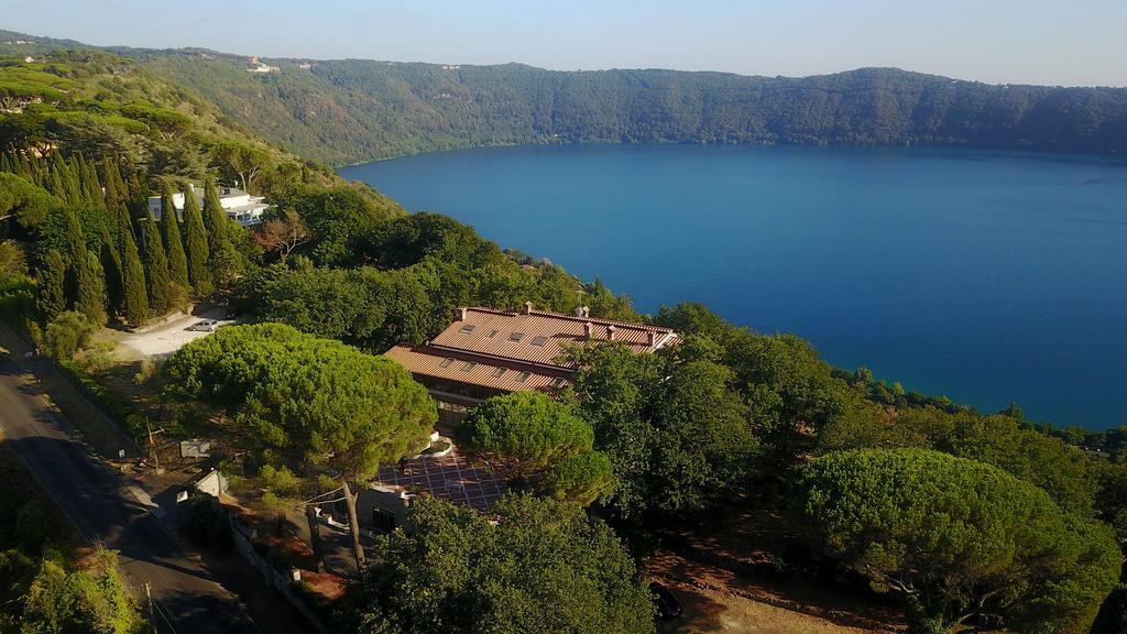 La Locanda Del Pontefice - Luxury Country House Marino Bagian luar foto